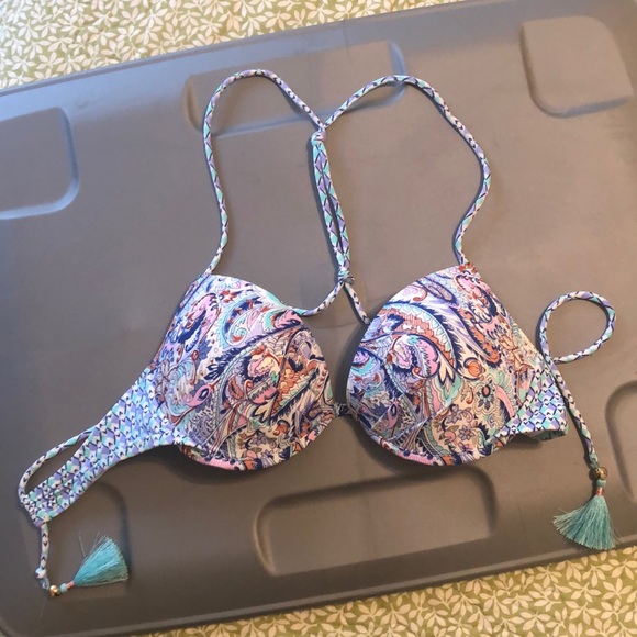 Victoria’s Secret bikini top - Picture 2 of 6